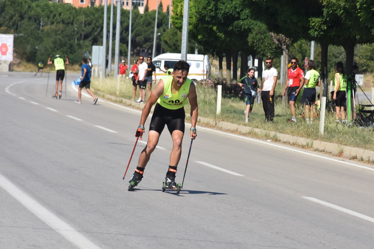 Sinop’taki ANALİG Tekerlekli Kayak Türkiye Şampiyonası sona erdi