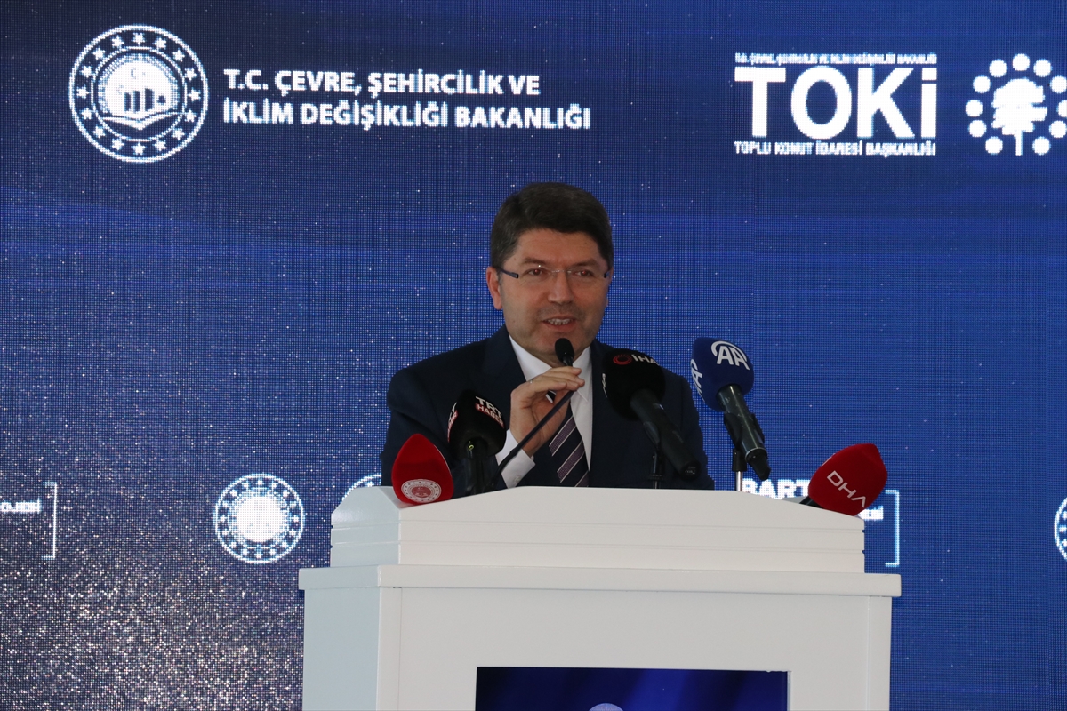 Adalet Bakanı Tunç, Bartın Şarköy Tarım Konutları kura törenine katıldı: