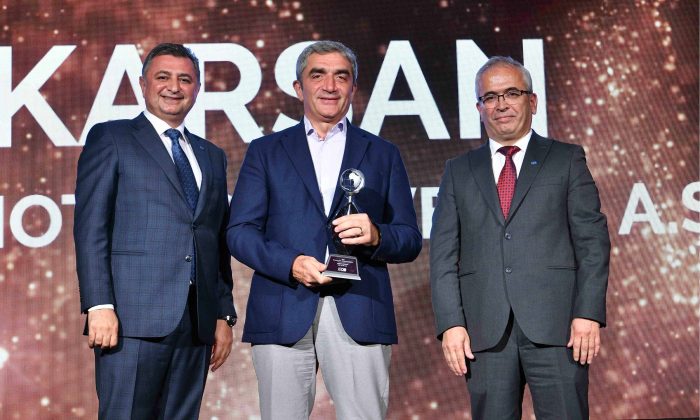 Avrupa’yı elektriklendiren Karsan’a ihracatta “Gümüş” ödül