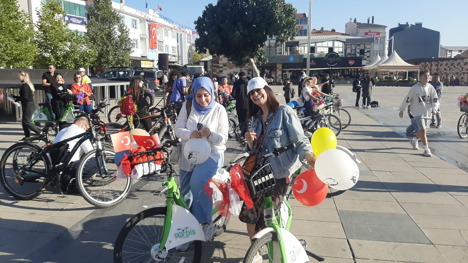Çorum’da “Süslü Kadınlar Bisiklet Turu” düzenlendi