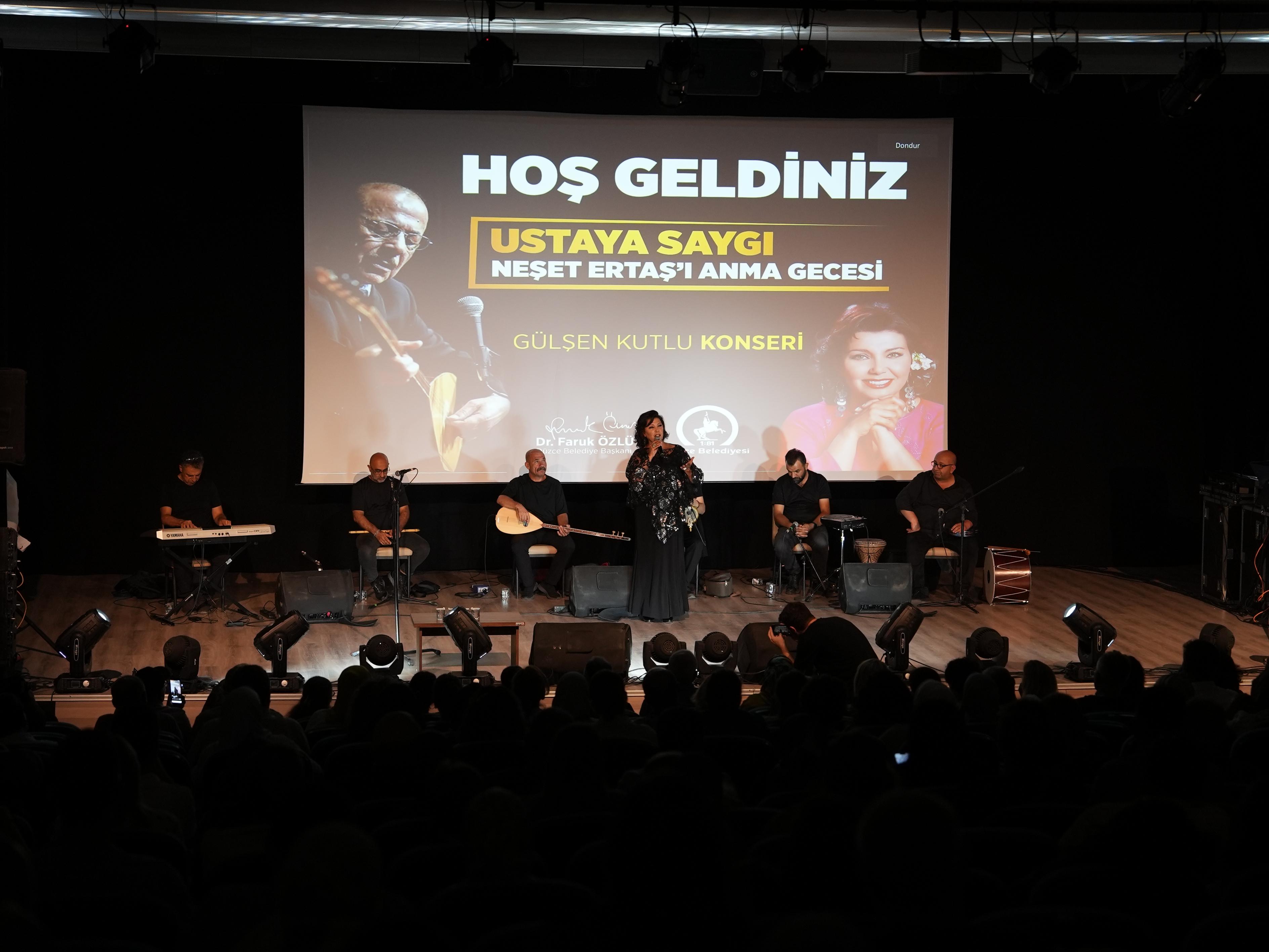 Halk ozanı Neşet Ertaş, Düzce’de düzenlenen konserle anıldı