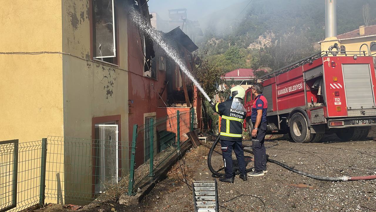 Kastamonu’da çıkan yangında 10 ev yandı