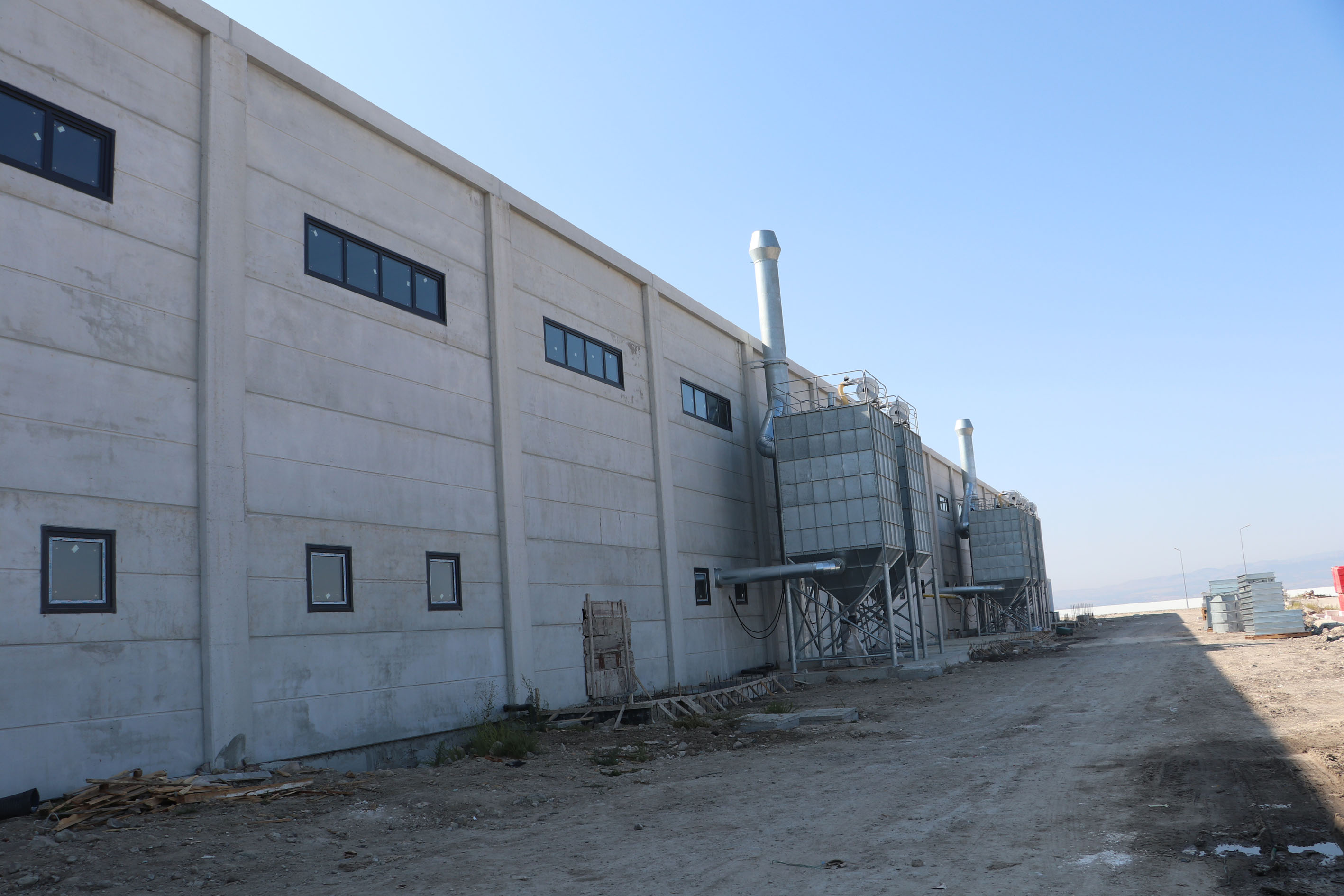 Samsun’da kenevir işleyecek fabrikada kurulum çalışmaları devam ediyor