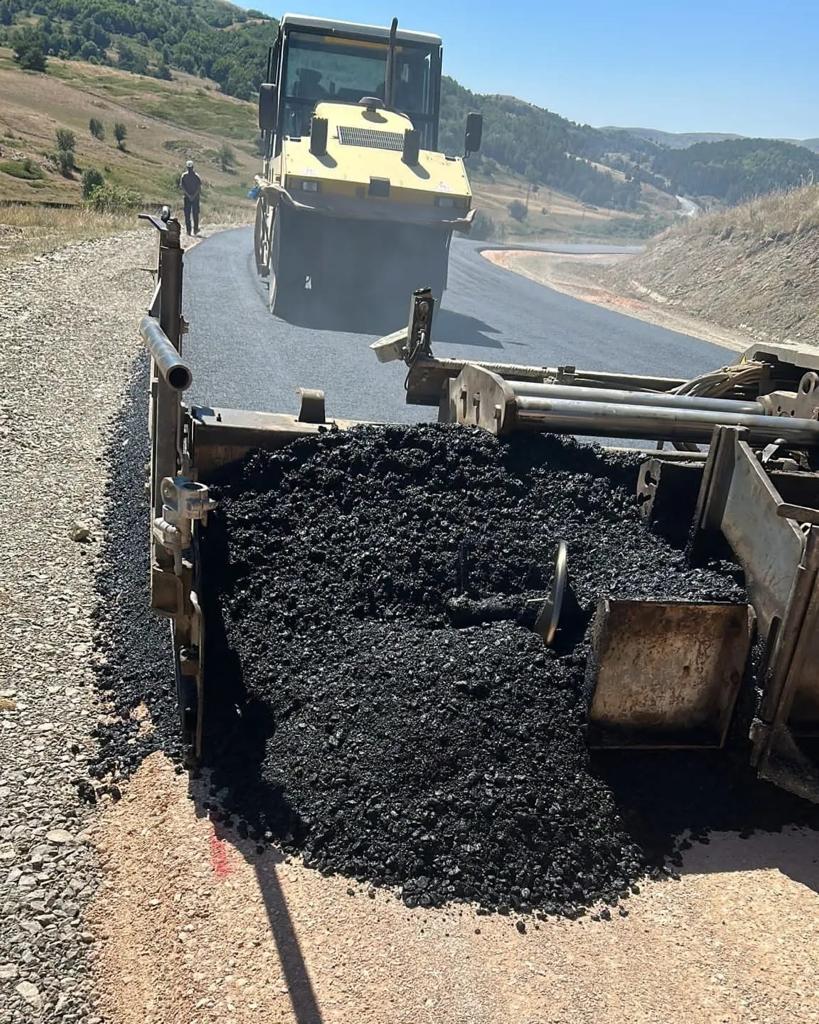 Tokat’ta 9,2 kilometrelik köy yolunda asfalt çalışması tamamlandı