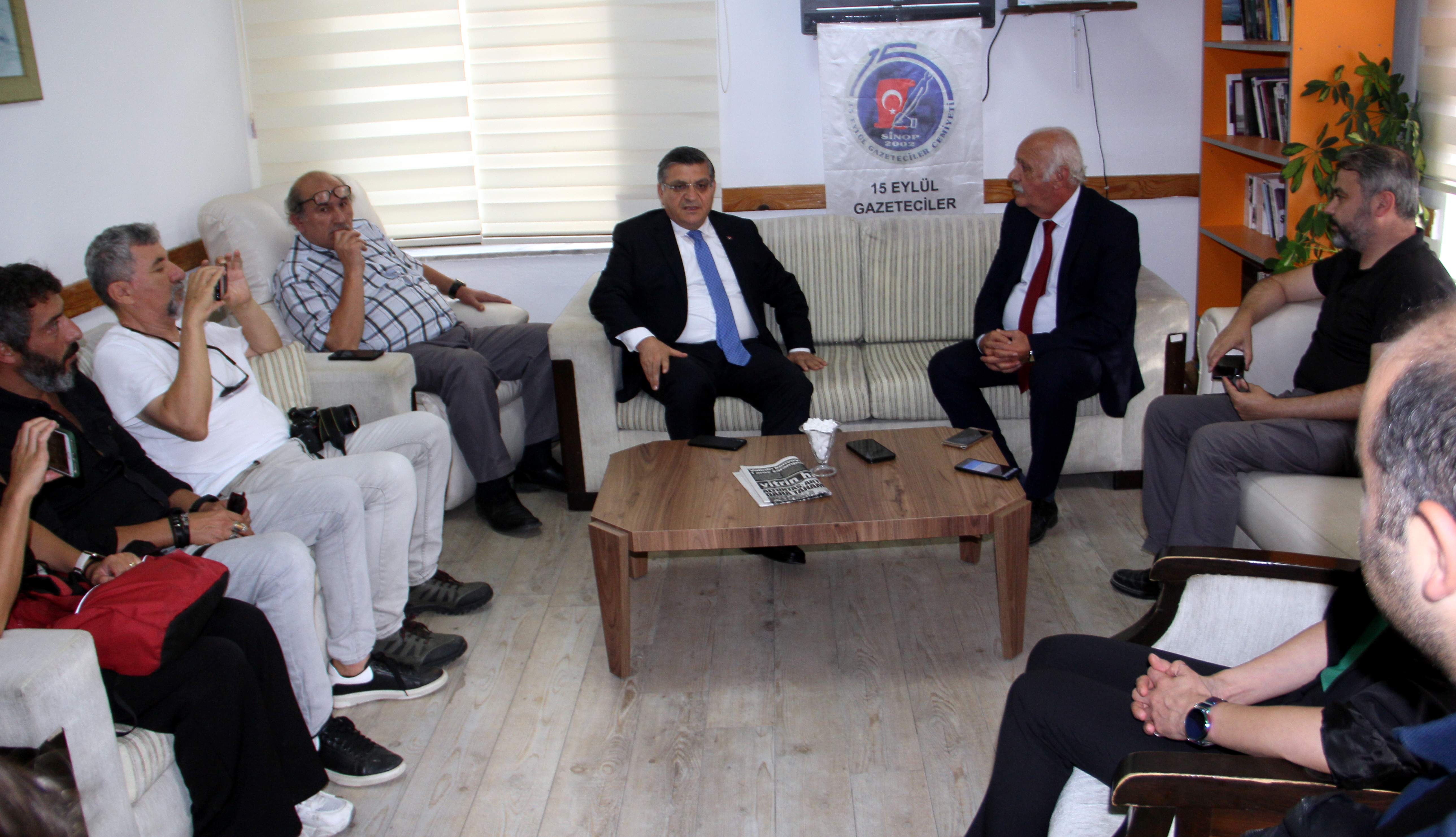 Vali Özarslan’dan, Sinop 15 Eylül Gazeteciler Cemiyetine ziyaret