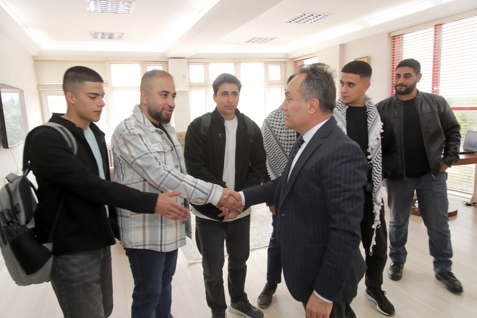 Filistinli öğrenciler TOGÜ Rektörü Yılmaz’ı ziyaret etti
