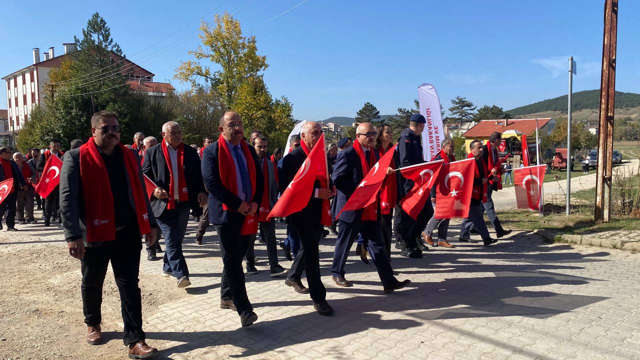 Karabük’te Cumhuriyet’in 100. yılı dolayısıyla kortej yürüyüşü düzenlendi