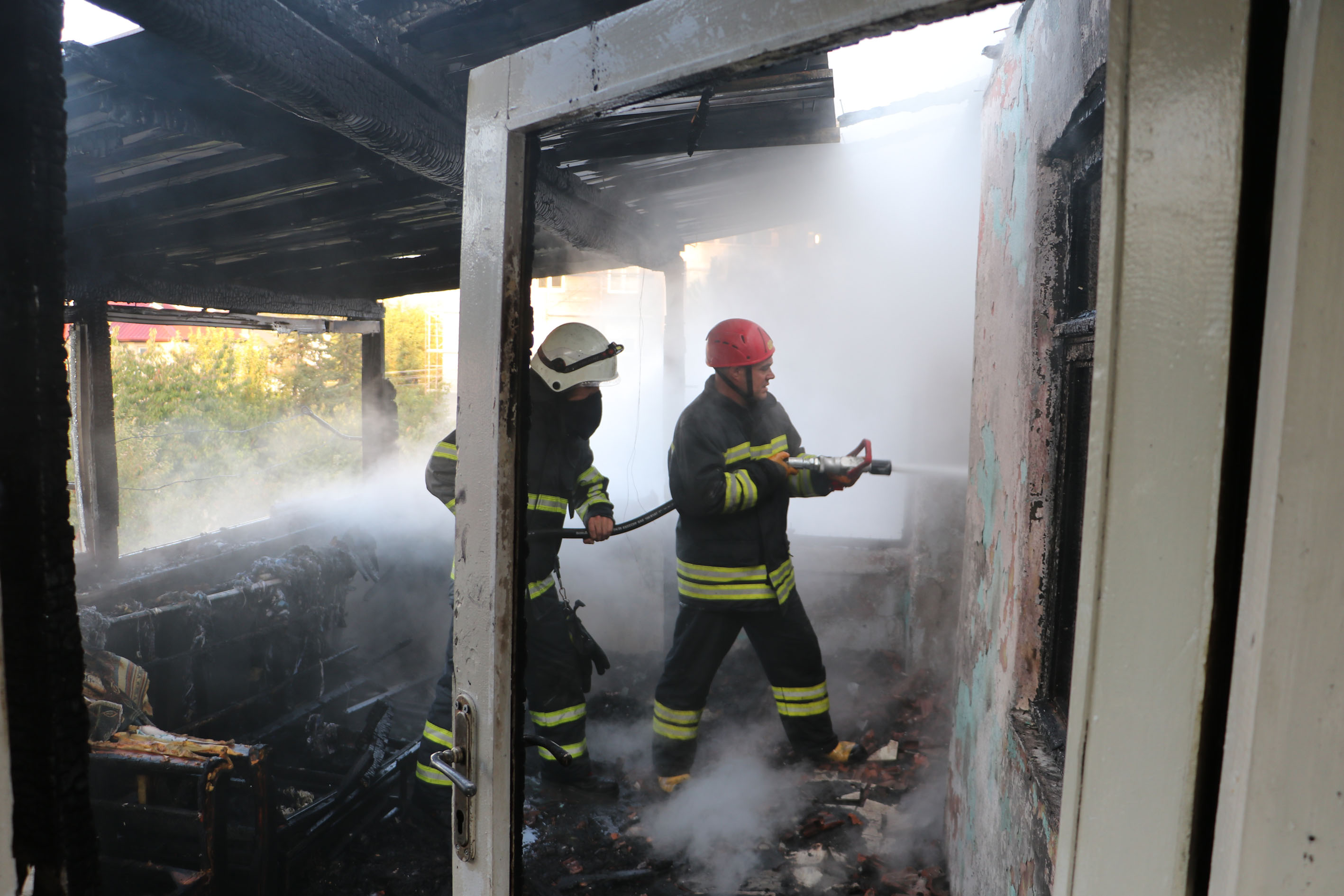 Samsun’da çıkan yangında iki ev kullanılamaz hale geldi