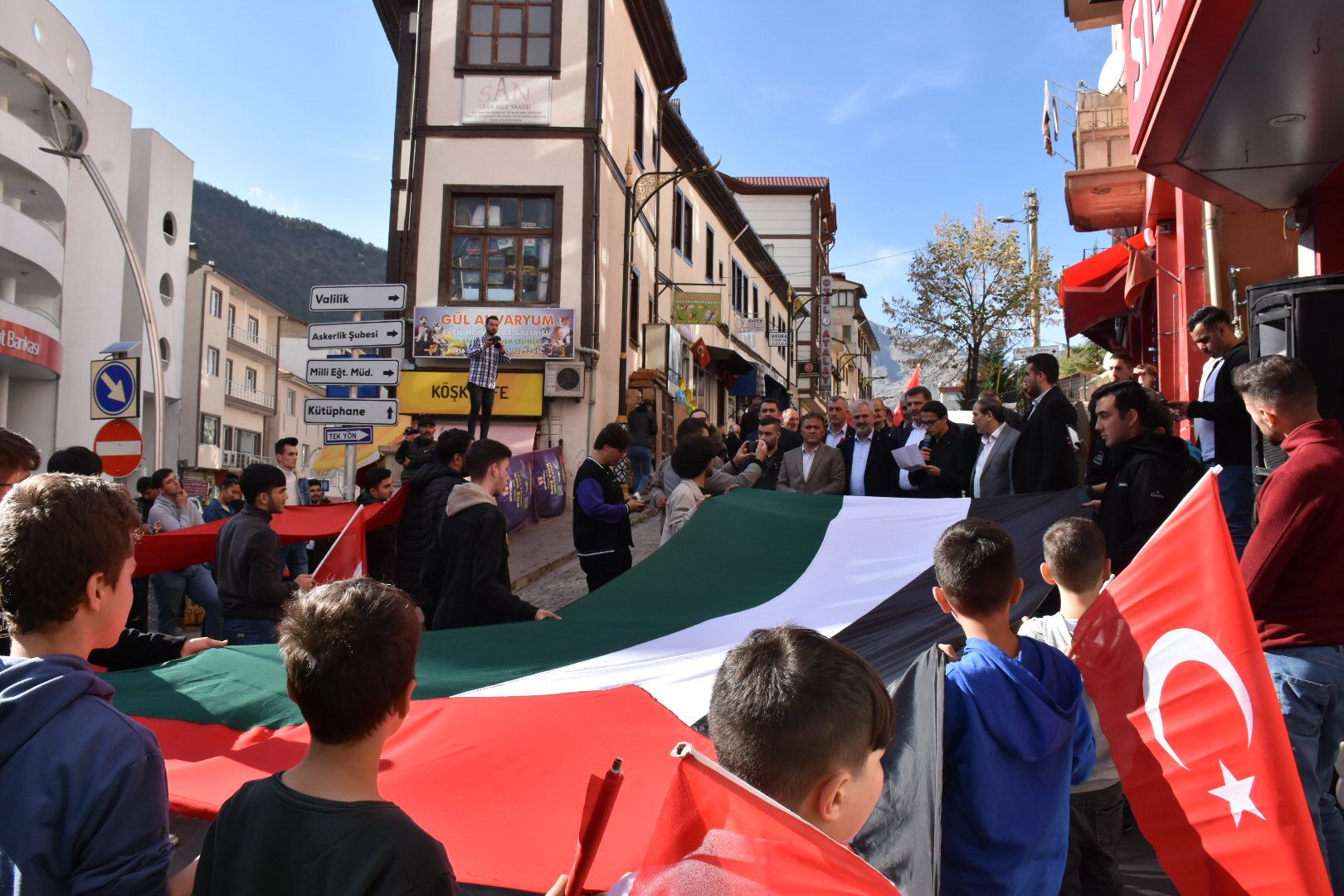 Gümüşhane’de Filistin’e destek yürüyüşü yapıldı