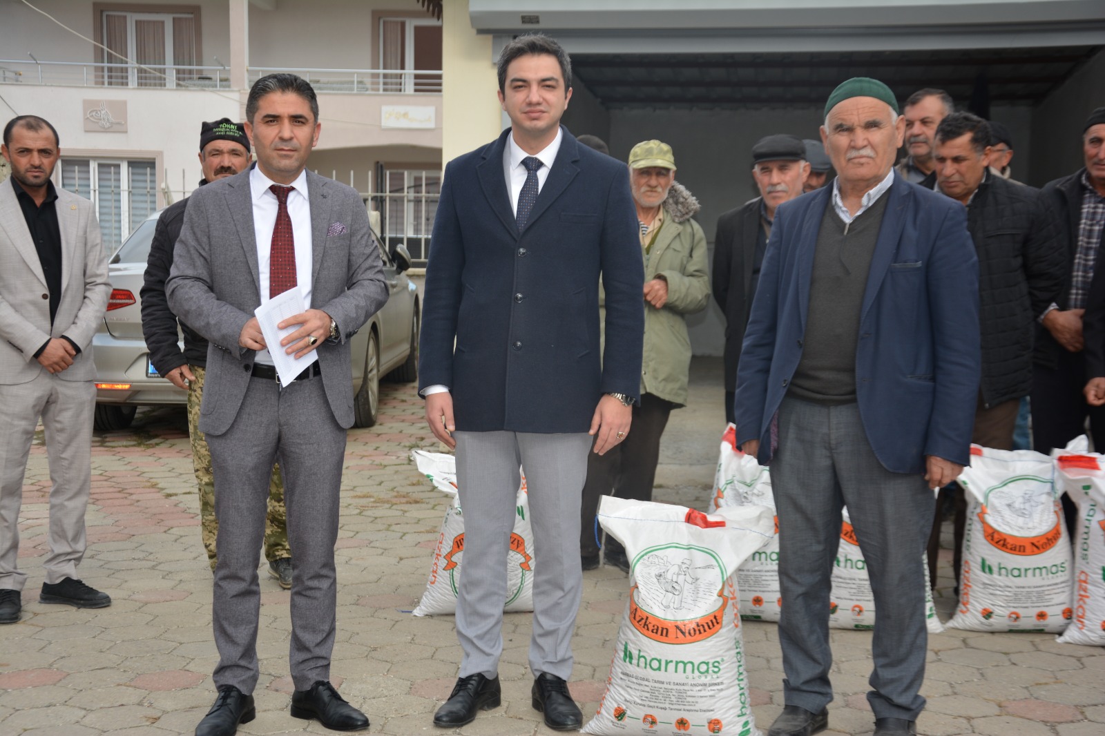 Sulusaray’da çiftçilere yüzde yüz hibeli 2,6 ton nohut tohumu dağıtıldı