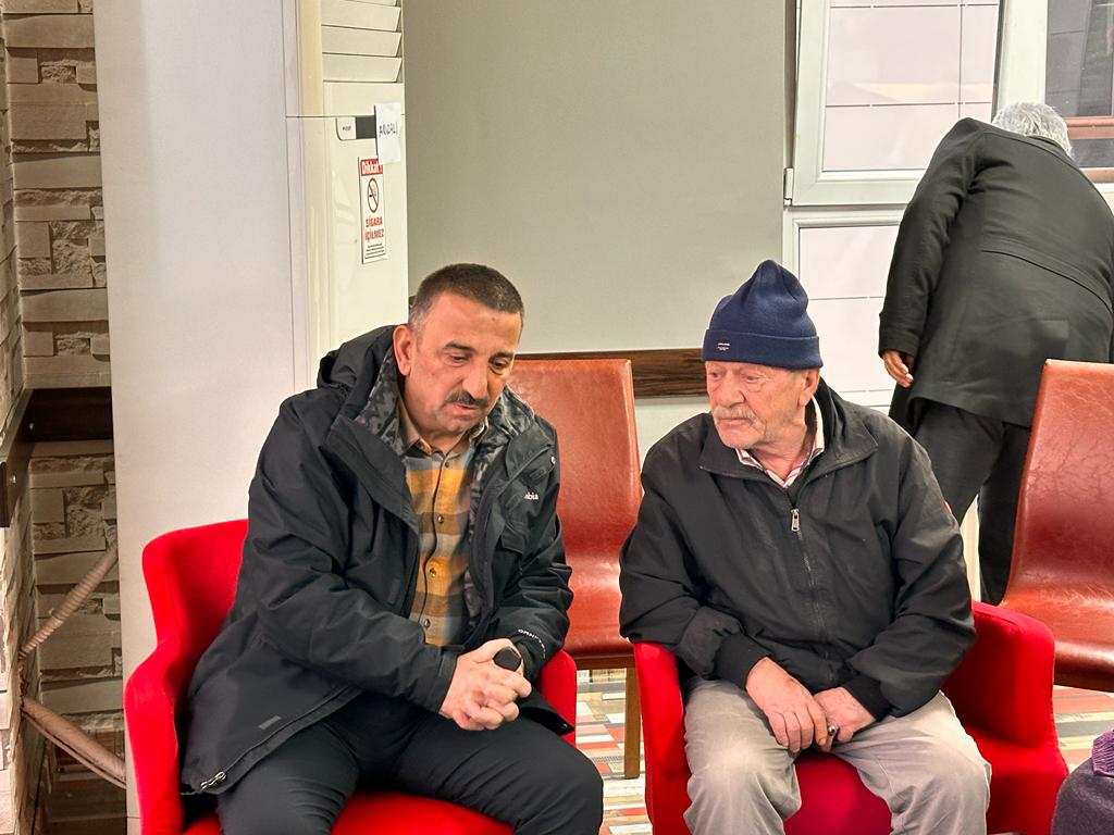 Zonguldak Valisi Hacıbektaşoğlu, batan geminin kayıp personelinin aileleriyle görüştü