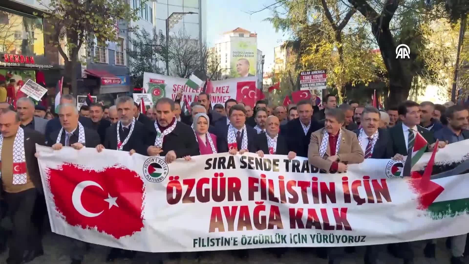 Adalet Bakanı Tunç, Trabzon’da “Teröre Lanet, Filistin’e Özgürlük Yürüyüşü”ne katıldı: