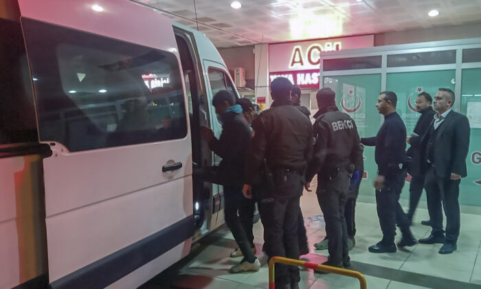 Amasya’da hastaneden kaçan 2 düzensiz göçmen yakalandı