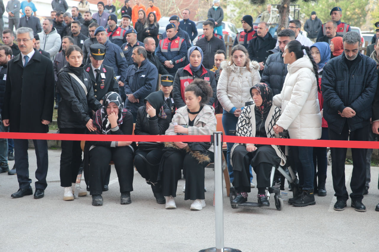 Bolu’da trafik kazası sonrası hastanede hayatını kaybeden jandarma personeli için tören yapıldı
