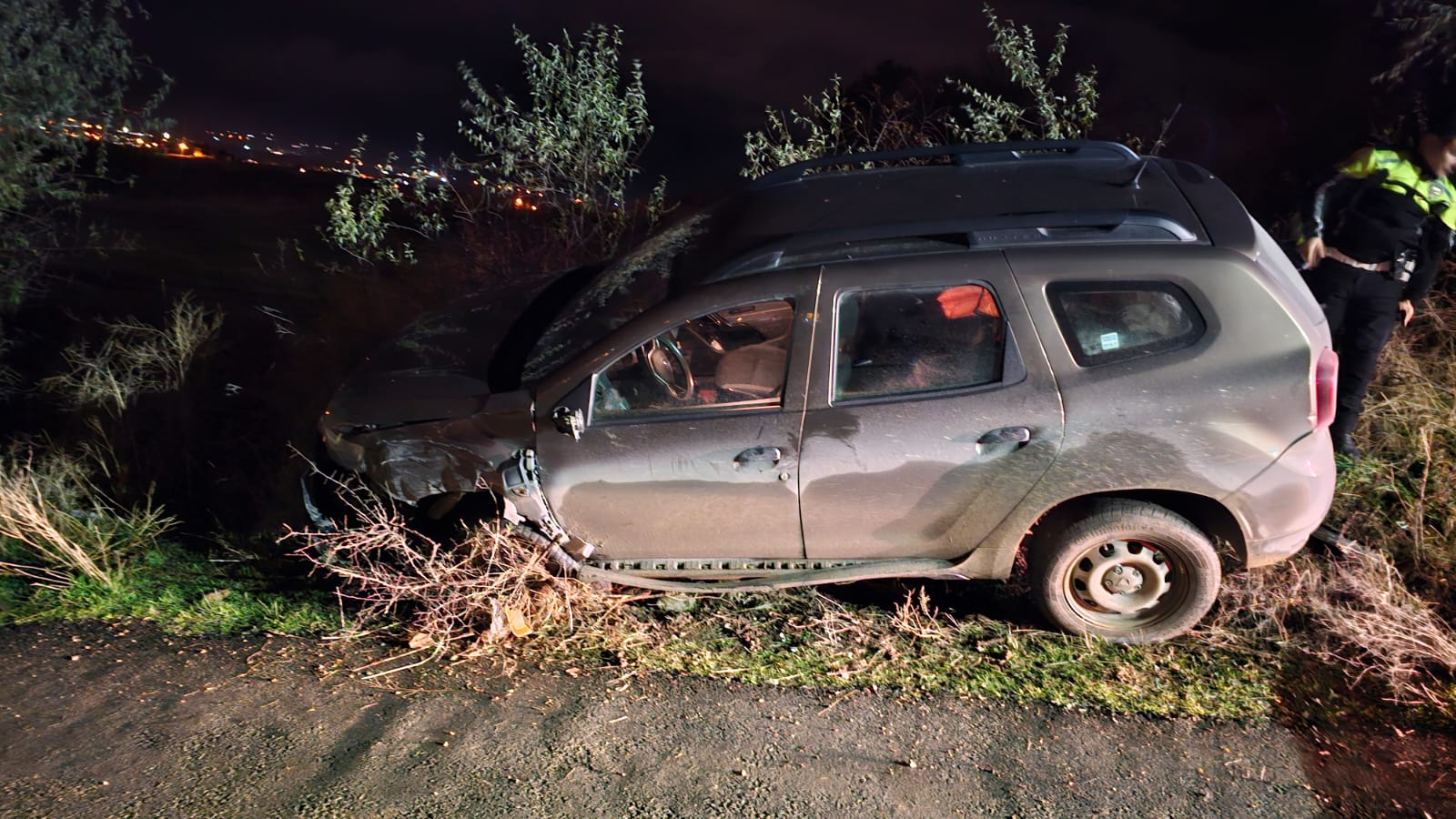 Çorum’da kaza yapan 4 kişi otomobili bırakıp kaza yerinden uzaklaştı