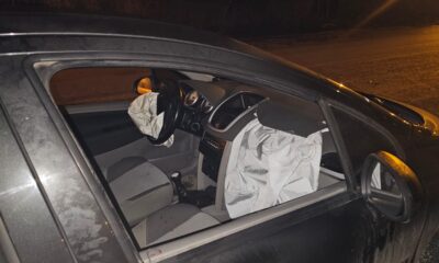Çorum’da otomobil sökülen aydınlatma direğinin kalıntılarına çarptı 2 kişi yaralandı