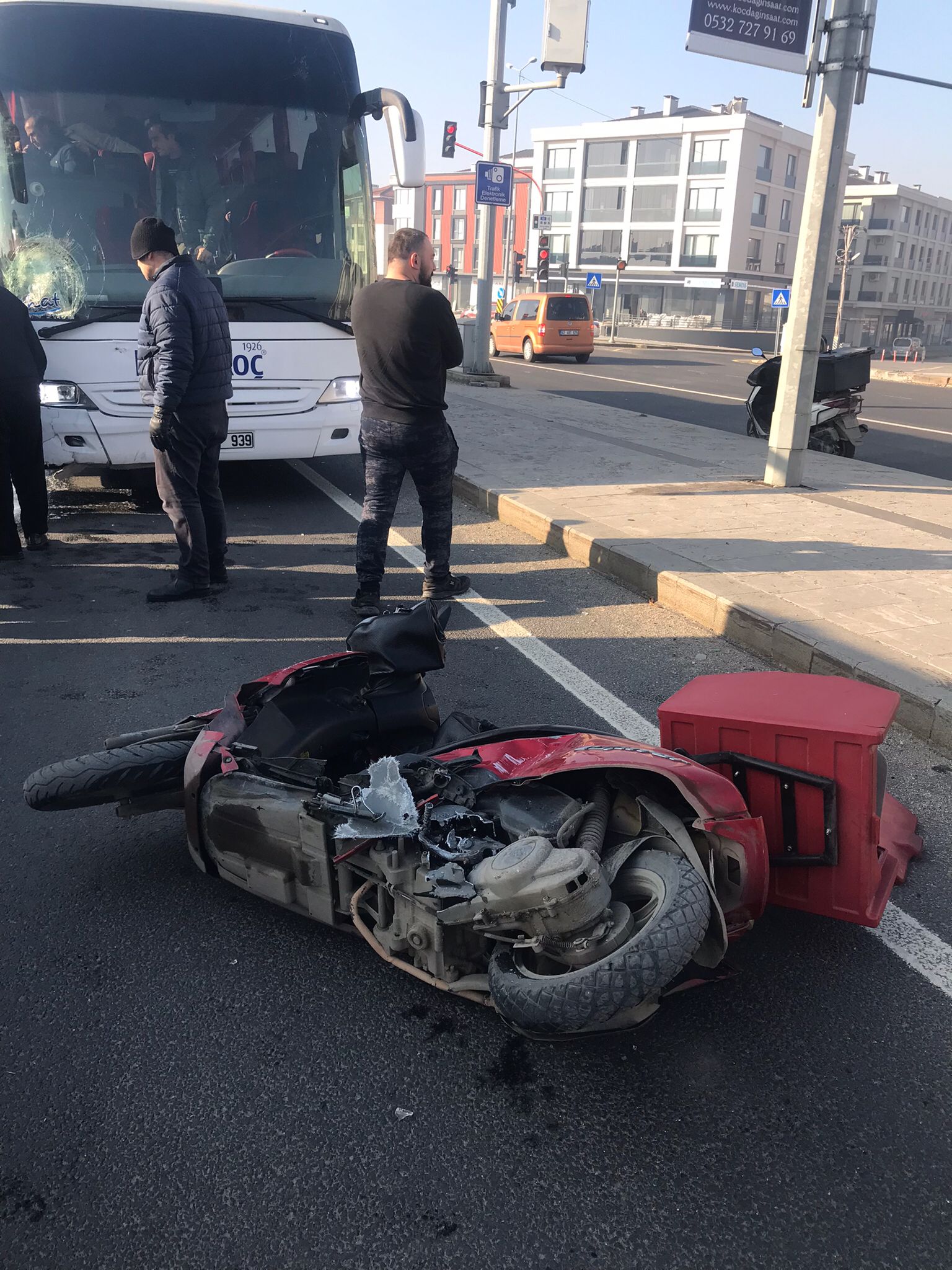 Düzce’de otobüsün çarptığı motosiklet sürücüsü öldü