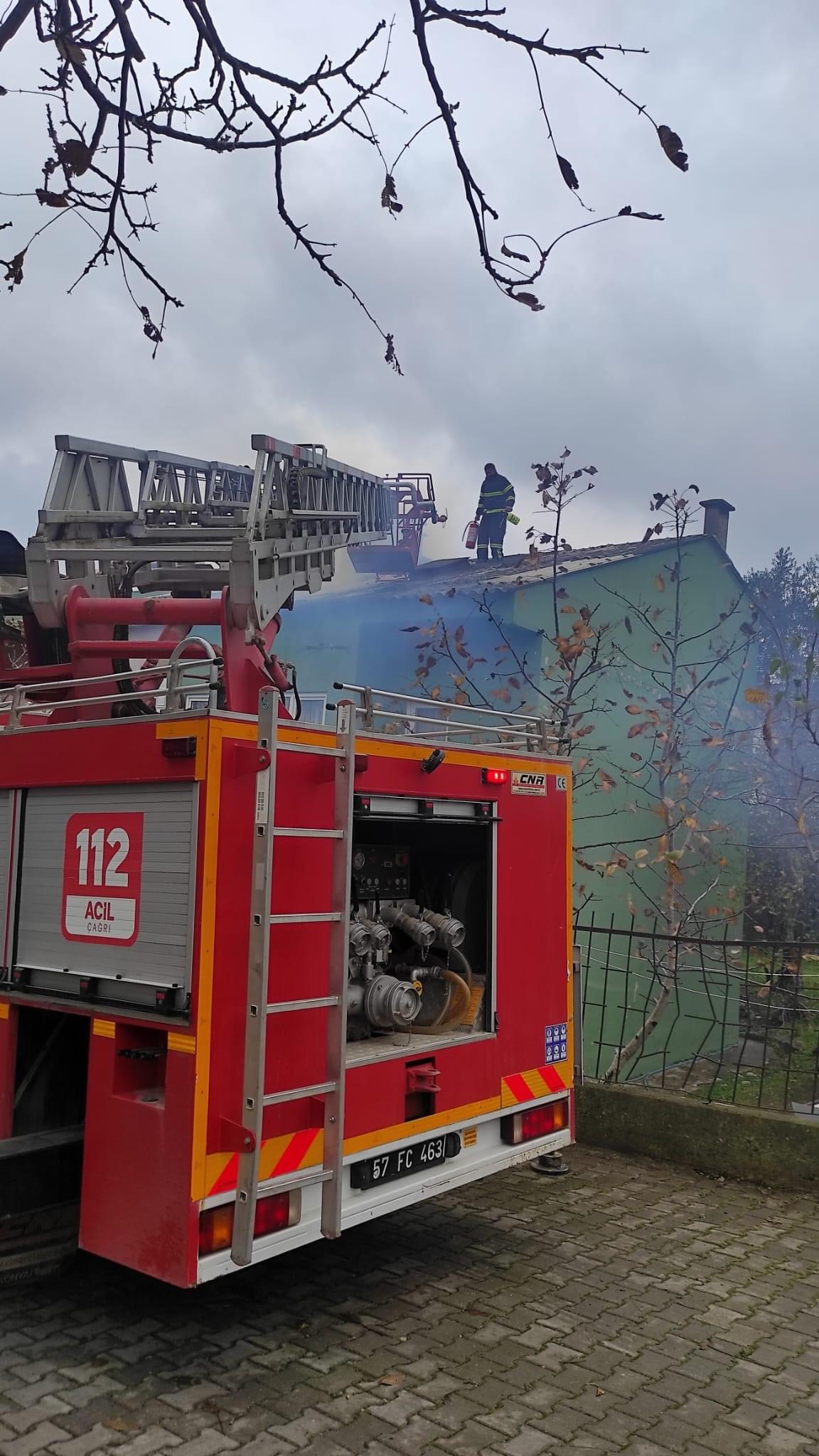 Gerze’de baca yangını itfaiye ekiplerince söndürüldü