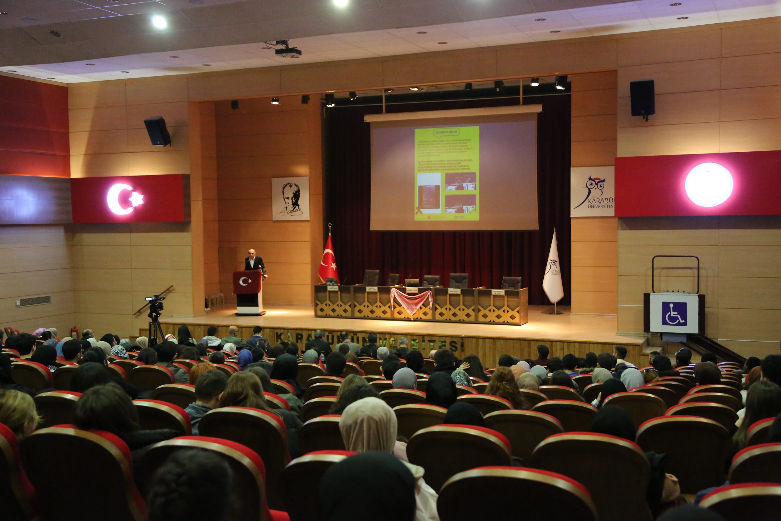 Karabük Üniversitesinde “Karabük’ten Gazze’ye İnsanlık Hattı” paneli düzenlendi