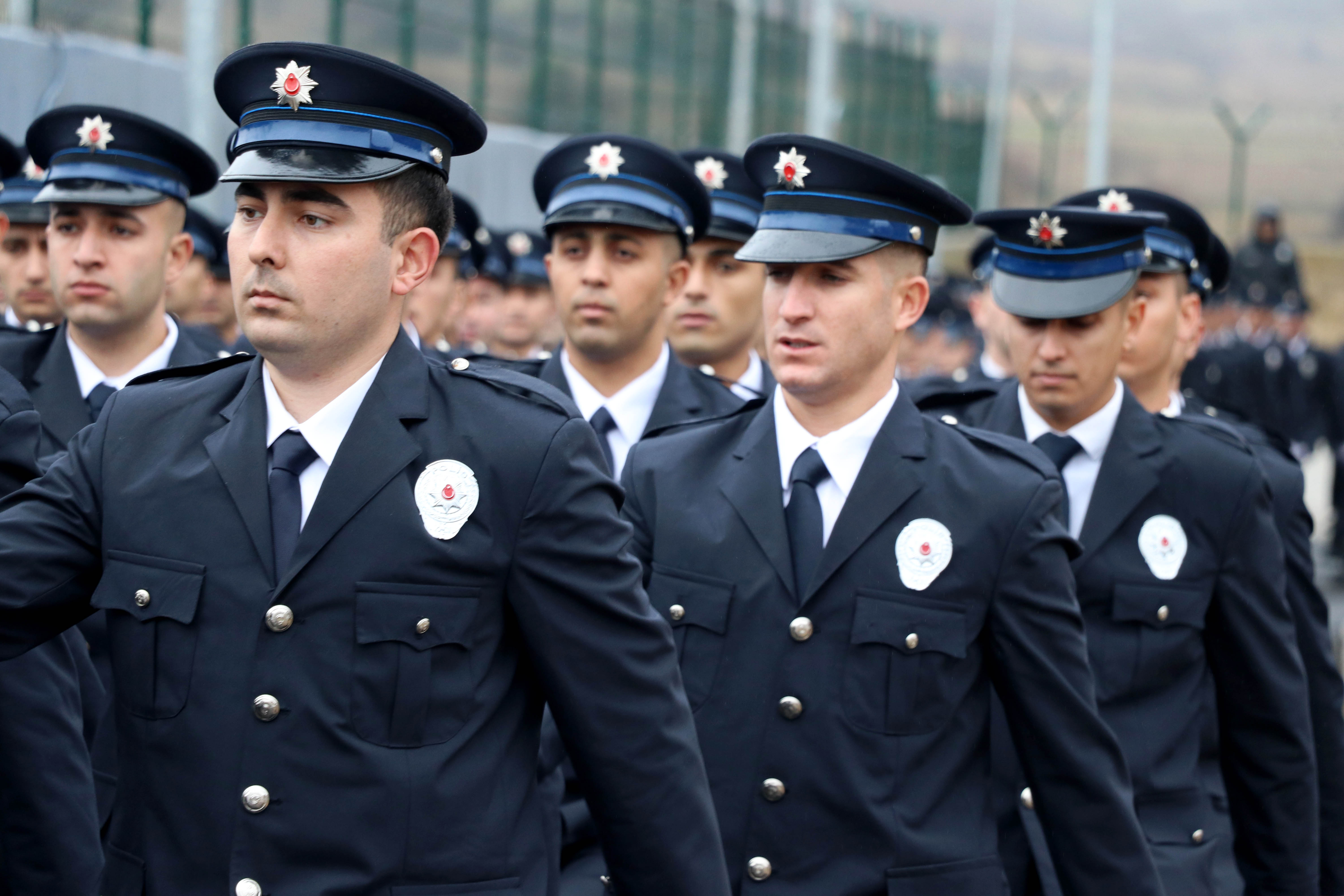 Karabük’te 454 polis adayı mezun oldu