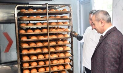 Karabük’te meslek liseliler günde 2 bin ekmek üretiyor