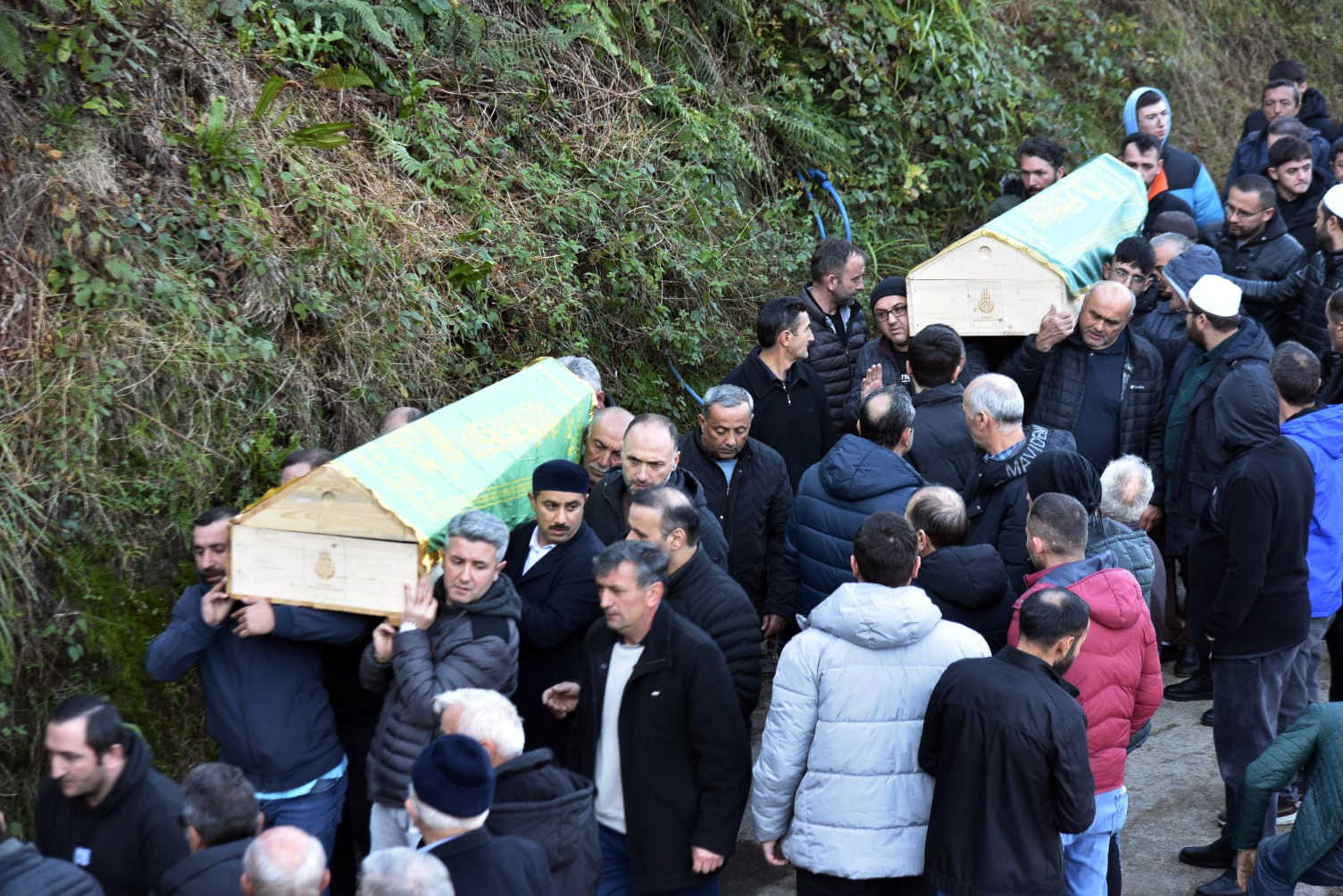 Kuzey Marmara Otoyolu’ndaki kazada ölen 2 kişinin cenazesi Giresun’da defnedildi