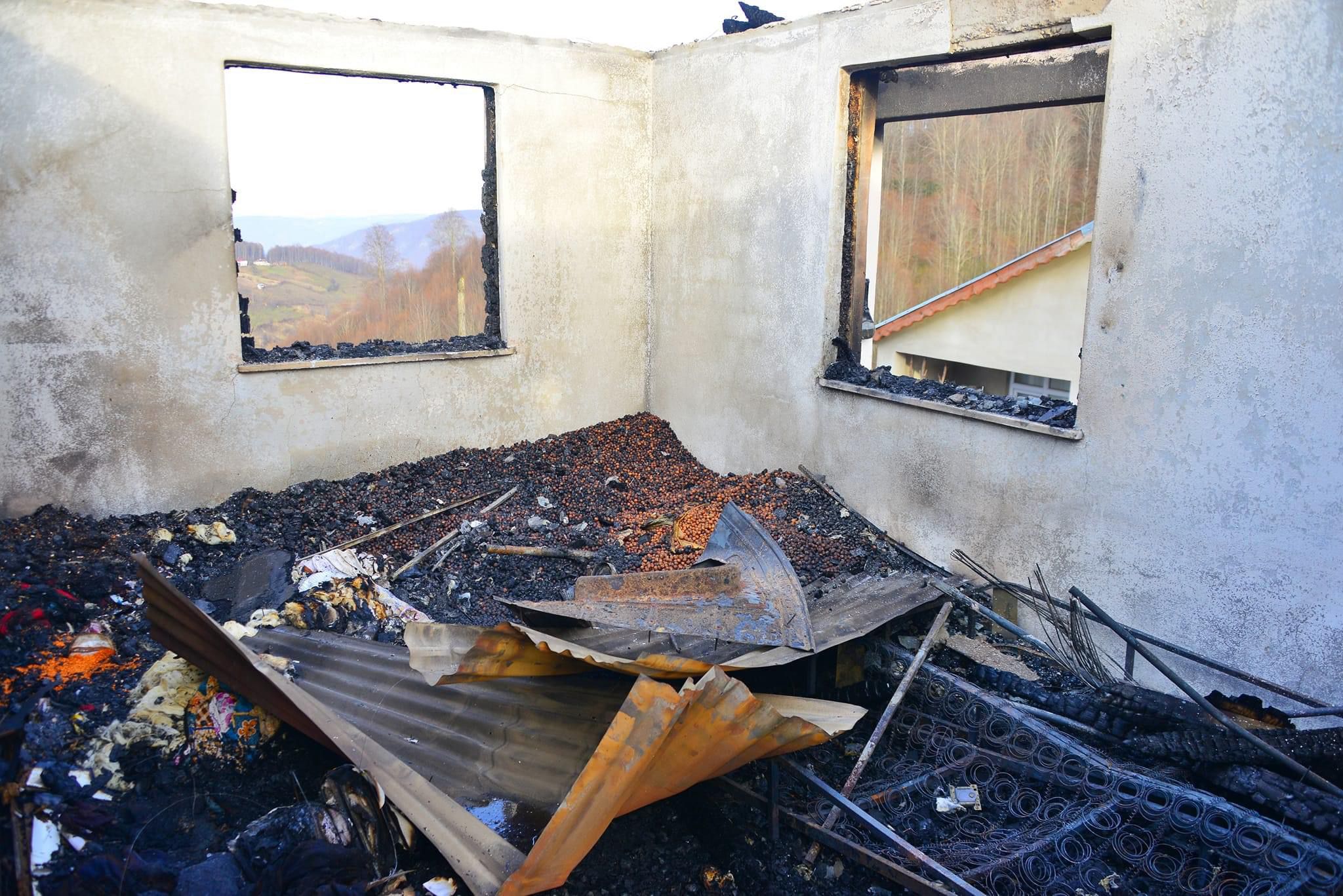 Ordu’daki ev yangınında 500 kilogram fındık zarar gördü