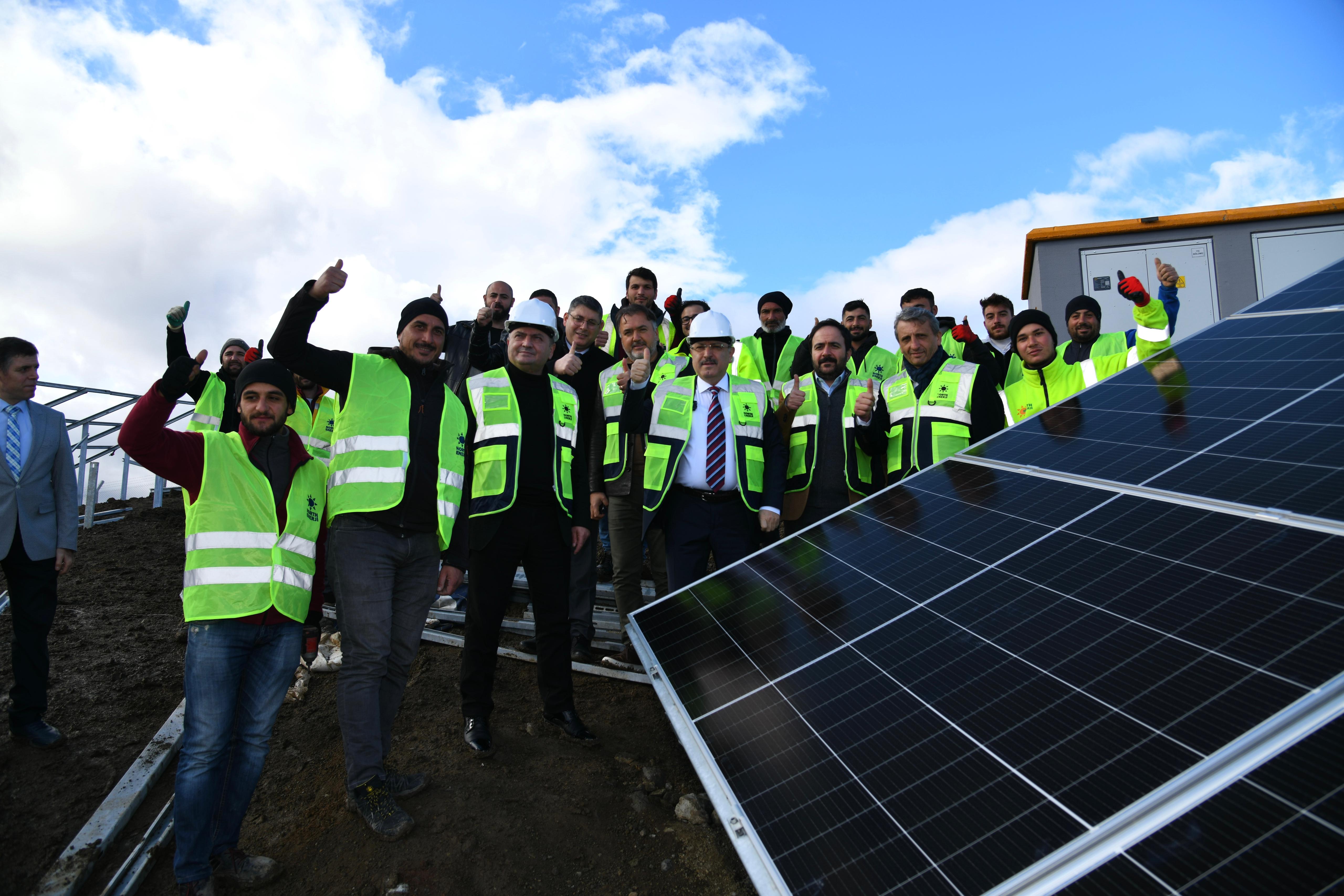 Ortahisar Belediyesi’nin güneş enerji santralinde panel montajları tamamlandı