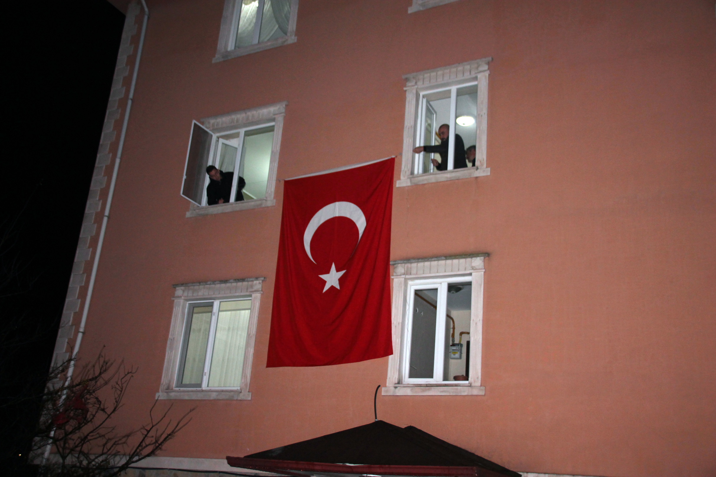 Piyade Uzman Onbaşı İsmail Yazıcı’nın şehadet haberi Zonguldak’taki ailesine verildi