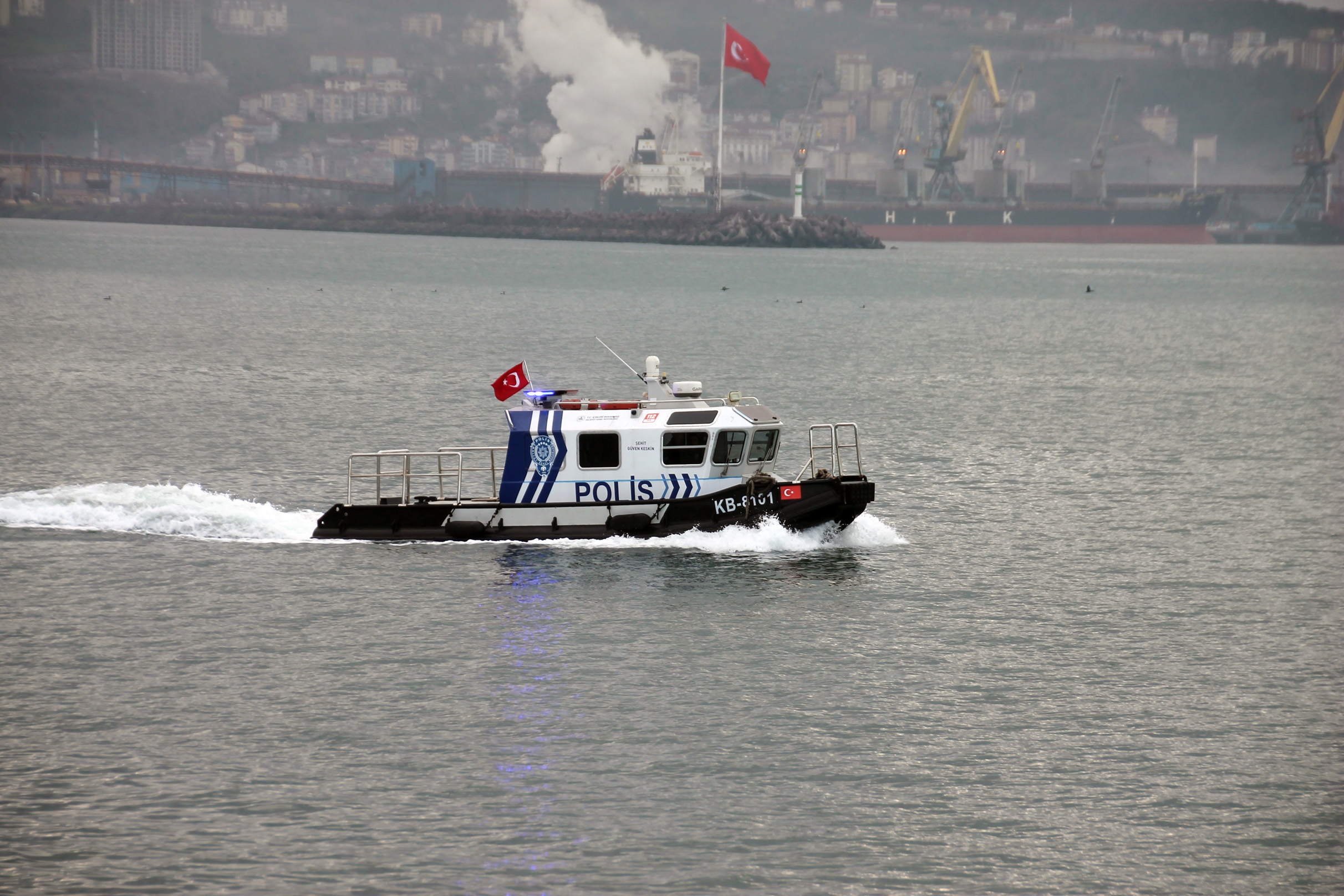 Zonguldak’ta batan geminin kayıp 7 personelini arama çalışmaları sürüyor