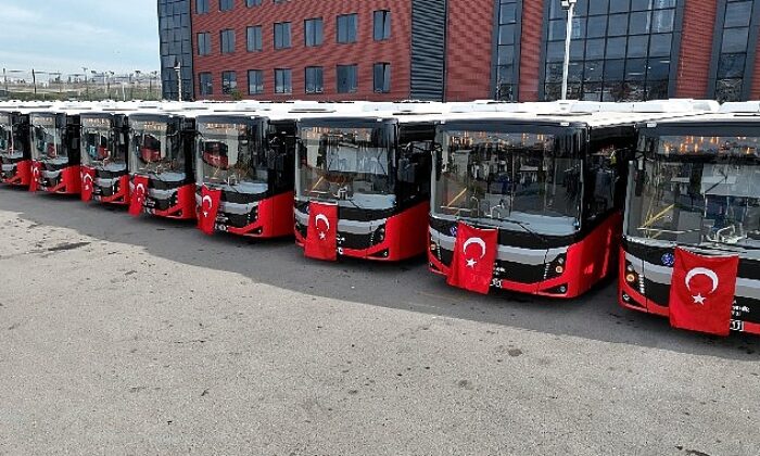 Antalya Büyükşehir toplu taşıma filosuna 20 yeni otobüs daha kattı