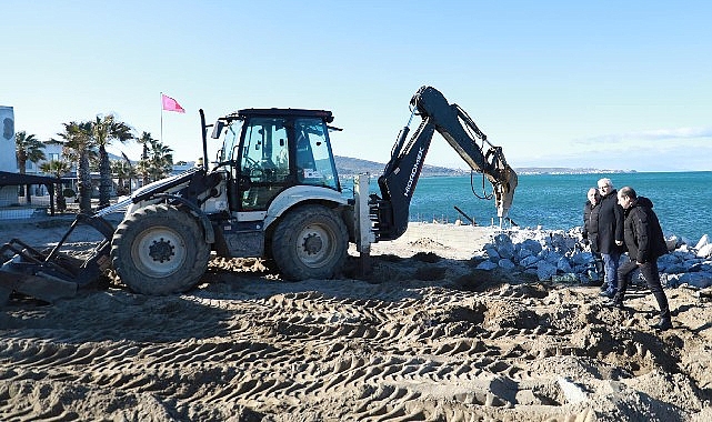 Başkan Deveciler Duyarsız Kalmadı Ören Plajı’nda Yapılan Beton Seti Yıktı