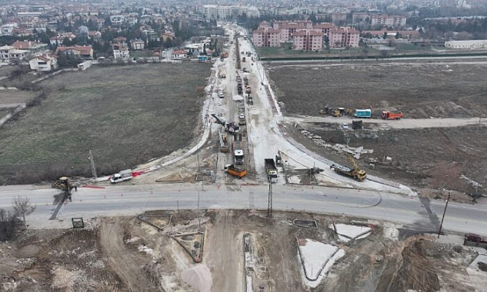 Konya Büyükşehir Necmettin Erbakan Caddesi’nde Yoğun Bir Çalışma Sürdürüyor