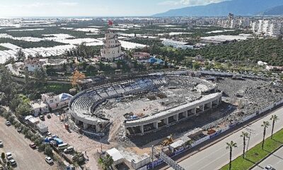 Kumluca Atatürk Stadyumu hızla yükseliyor