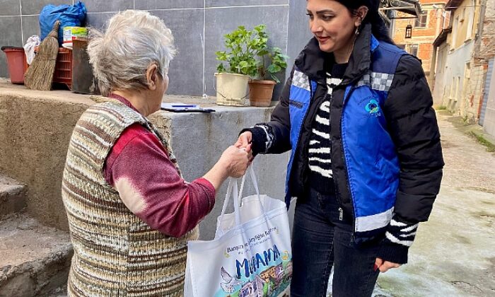 Mudanya Belediyesi’nde emeklilere gıda desteği