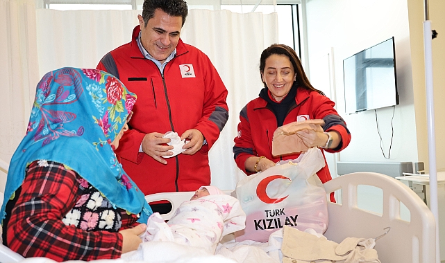 Türk Kızılay’ından Bayraklı şehir Hastanesine ziyaret
