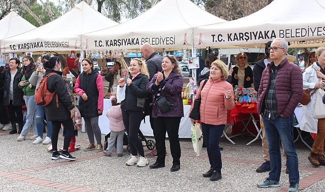 Karşıyaka’da “Sevgililer Günü Pazarı” açıldı
