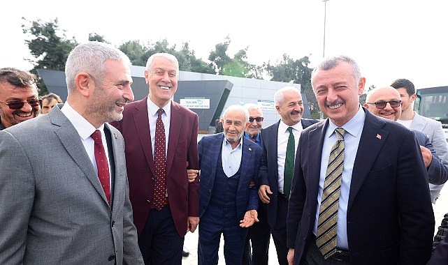 Kocaeli Büyükşehir Belediye Başkanı Tahir Büyükakın’a Gebze’de sevgi seli