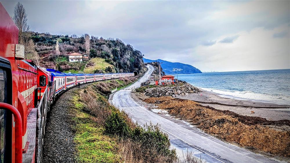 Türkiye'nin yeni turistik treni Karaelmas Ekspresi
