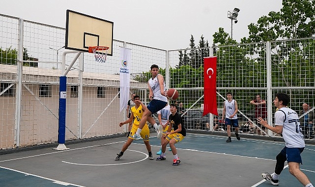 Basketbolcular Gaziemir’de kıyasıya yarıştı – Gülce Haber
