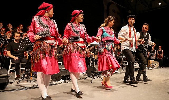 Bornova’da Halk Dansları Festivali – Gülce Haber