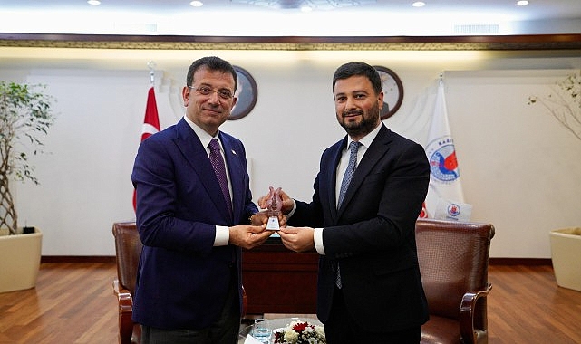 Ekrem İmamoğlu, Kağıthane Belediye Başkanı Mevlüt Öztekin’e tebrik ziyaretinde bulundu