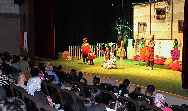 Keçiören Belediyesi bünyesinde kurulan Şehir Tiyatrosu, “Gizemli Orman” isimli çocuk oyunuyla minik izleyicilerin karşısına çıktı