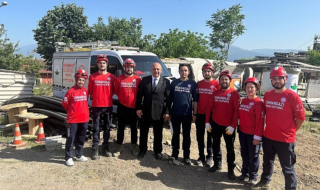 Osmangazi Belediyesi arama kurtarma ekiplerinden nefes kesen tatbikat