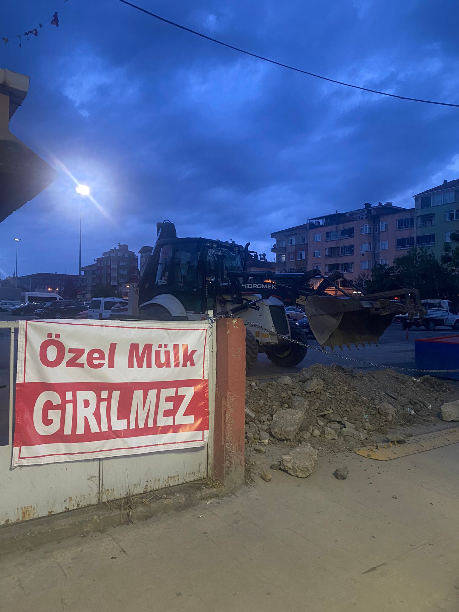 BAFRA’NIN EN BÜYÜK ÜCRETSİZ AÇIK OTOPARKI KAPATILDI !