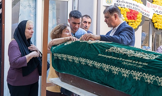 İzmir Büyükşehir Belediye Başkanı Dr. Cemil Tugay, Alsancak’ta elektrik akımına kapılarak hayata gözlerini yuman İnanç Öktemay’ın cenazesine katıldı