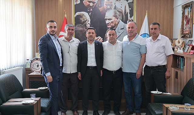 Nevşehir Belediye Başkanı Rasim Arı, Derinkuyu Belediye Başkanı Taner İnce’yi makamında ziyaret etti