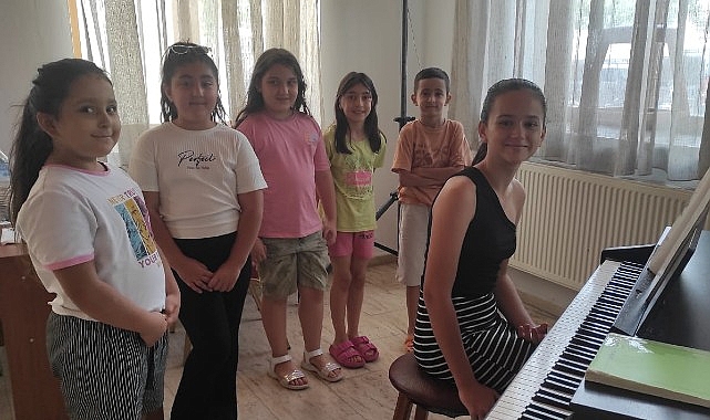 Salihli Belediyesi’nden Çocuklara Drama ve Piyano Kursları