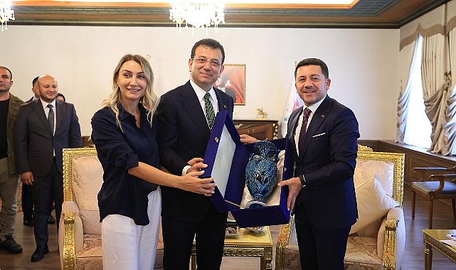 TBB ve İBB Başkanı Ekrem İmamoğlu, Nevşehir ziyaretleri kapsamında Nevşehir Belediye Başkanı Rasim Arı’yı makamında ziyaret etti