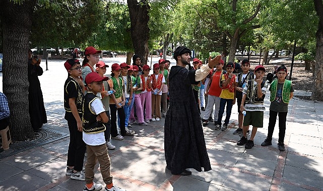 Genç KOMEK Öğrencileri Konya’nın Tarihi Şahsiyetlerini Yakından Tanıyor